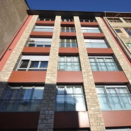 Atico Duplex Centrico Con Vistas - 2 Noches Minimo Apartment Puigcerda