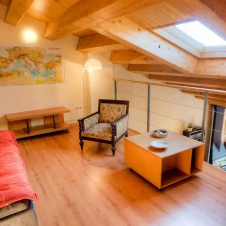 Atico Duplex Centrico Con Vistas - 2 Noches Minimo Apartment *